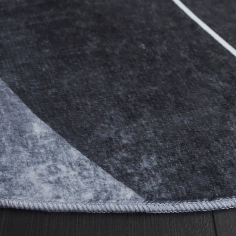 Safavieh Santa Monica 6'-0" x 6'-0" Rug in Dark Grey / Turquoise