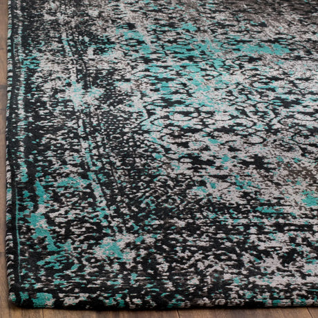 Safavieh Classic Vintage 4'-0" x 6'-0" Rug in Navy / Teal