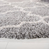 Safavieh Fontana Shag  800 5'-3" x 5'-3" Rug in Grey / Cream