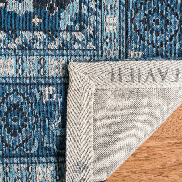 Safavieh Classic Vintage 5'-0" x 8'-0" Rug in Blue / Charcoal