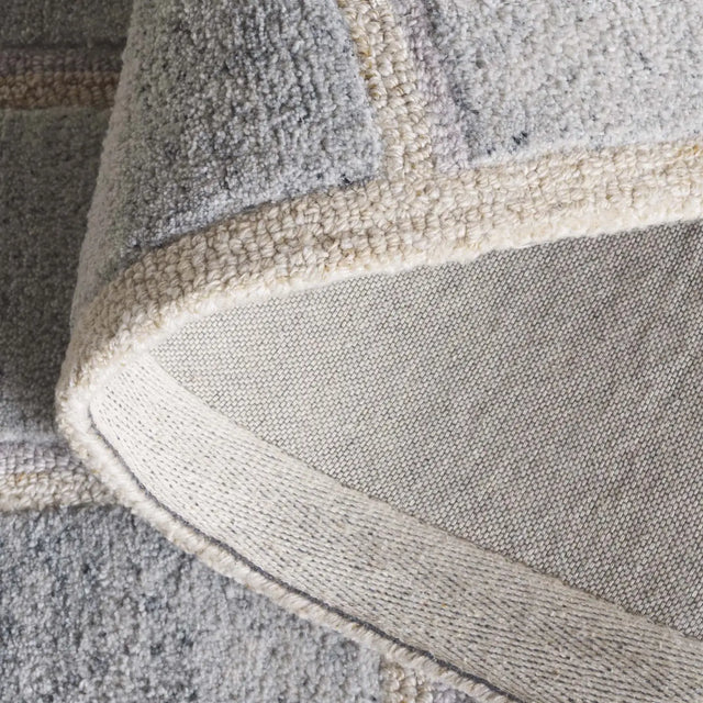 Safavieh Renewal 4'-0" x 6'-0" Rug in Beige / Grey