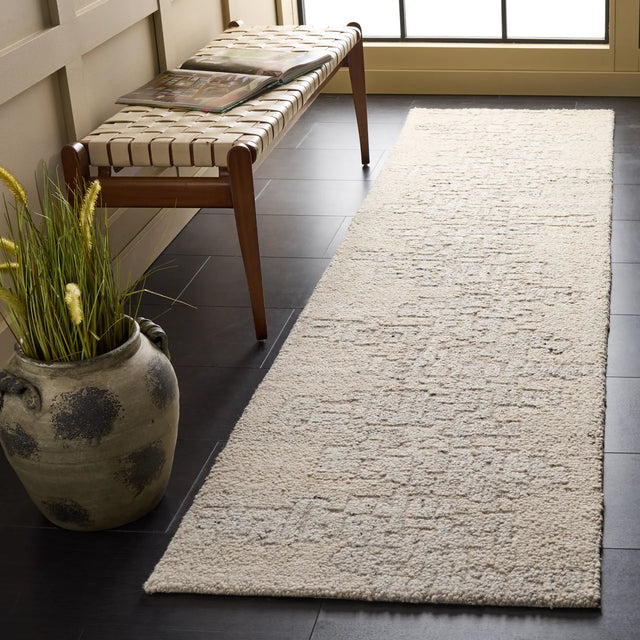 Safavieh Harvest 2'-3" x 9'-0" Rug in Beige / Grey