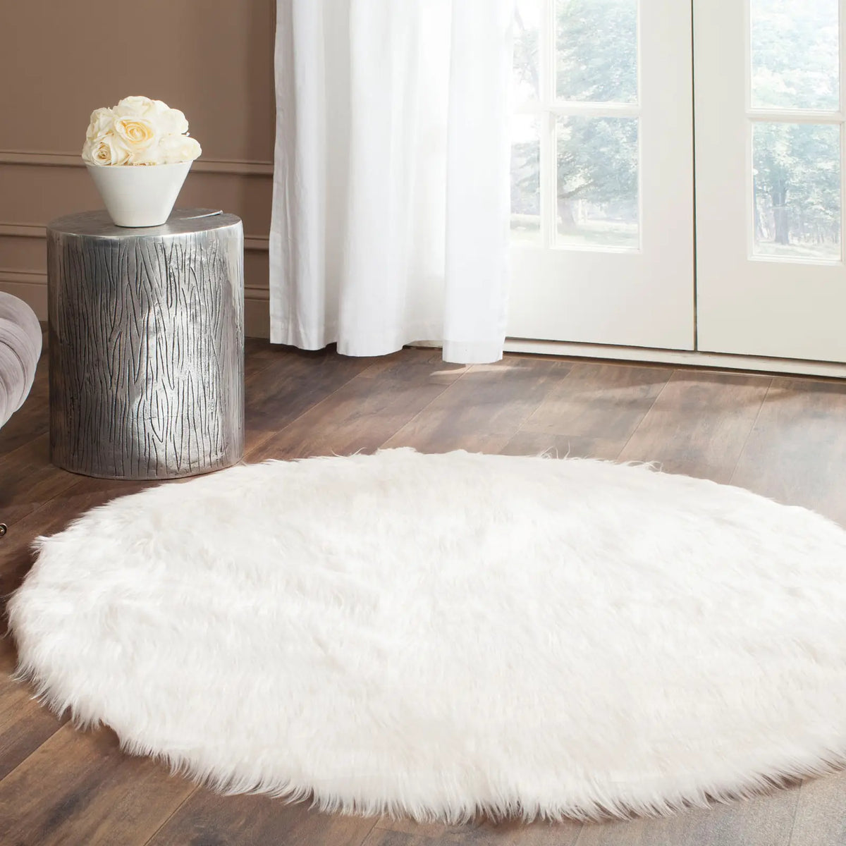 Safavieh Faux Sheep Skin 3'-0" x 3'-0" Rug in Ivory