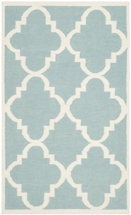 Safavieh Dhurries 3'-0" x 5'-0" Rug in Light Blue / Ivory