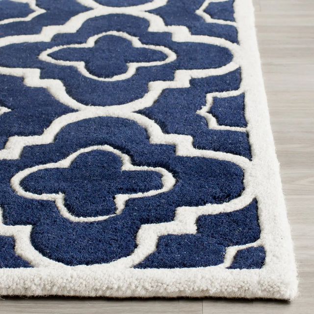 Safavieh Chatham 2'-3" x 11'-0" Rug in Dark Blue / Ivory