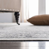 Safavieh Atlas 5'-3" x 7'-7" Rug in Ivory / Grey