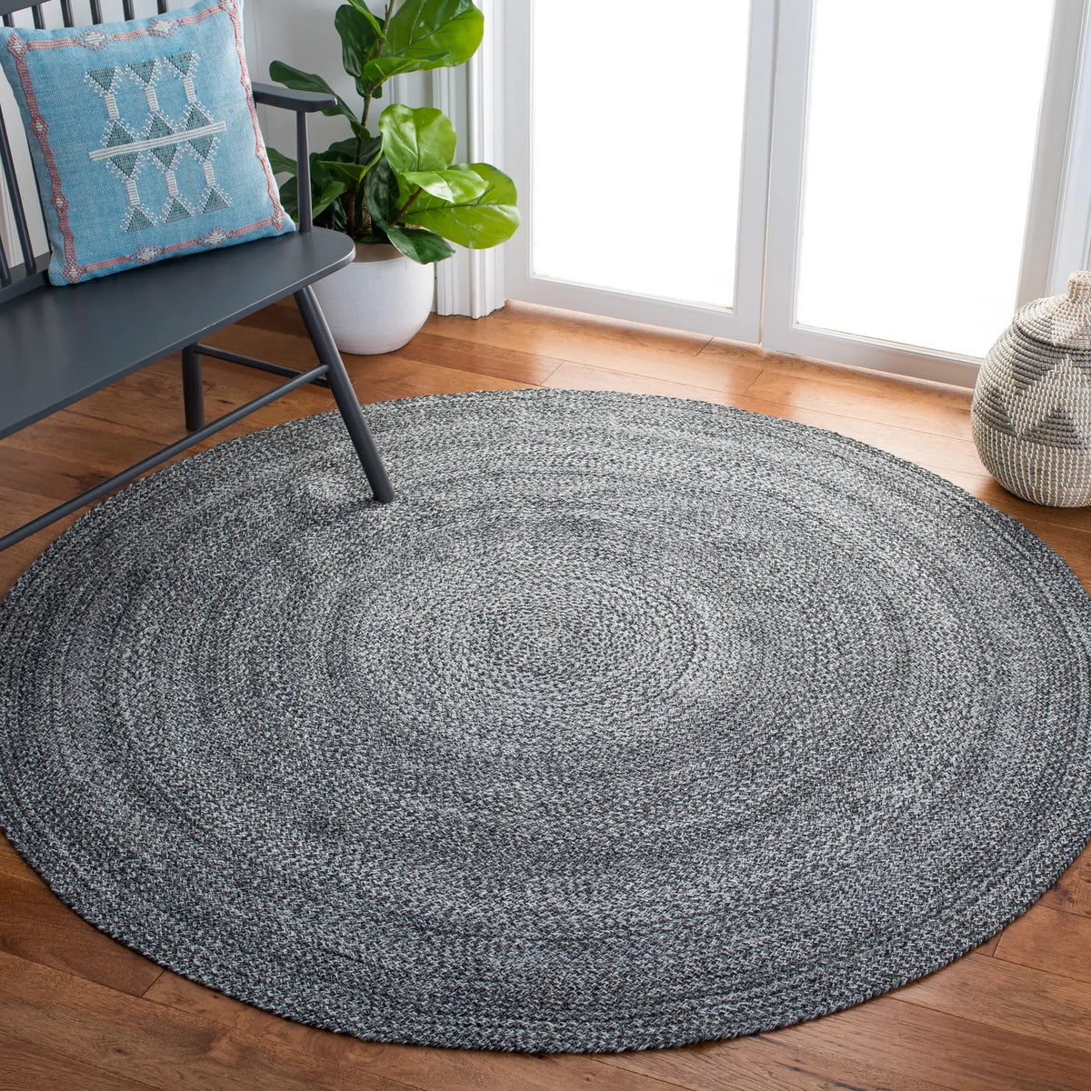 Safavieh Cape Cod 5'-0" x 5'-0" Rug in Charcoal