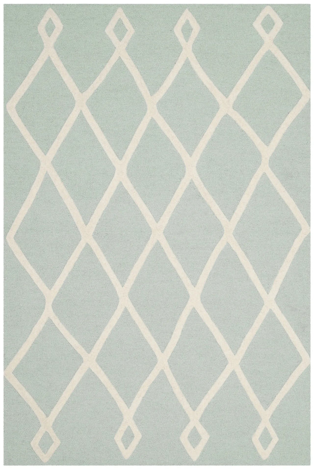Safavieh Safavieh Kids 3'-0" x 5'-0" Rug in Mint / Ivory