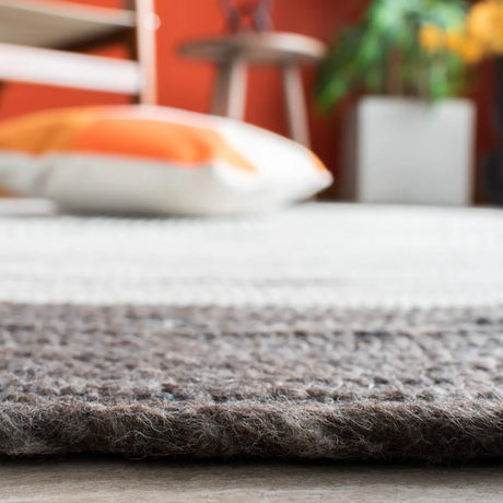 Safavieh Braided 5'-0" x 7'-0" Rug in Charcoal / Ivory