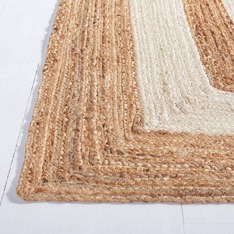 Safavieh Natural Fiber 4'-0" x 6'-0" Rug in Ivory / Natural