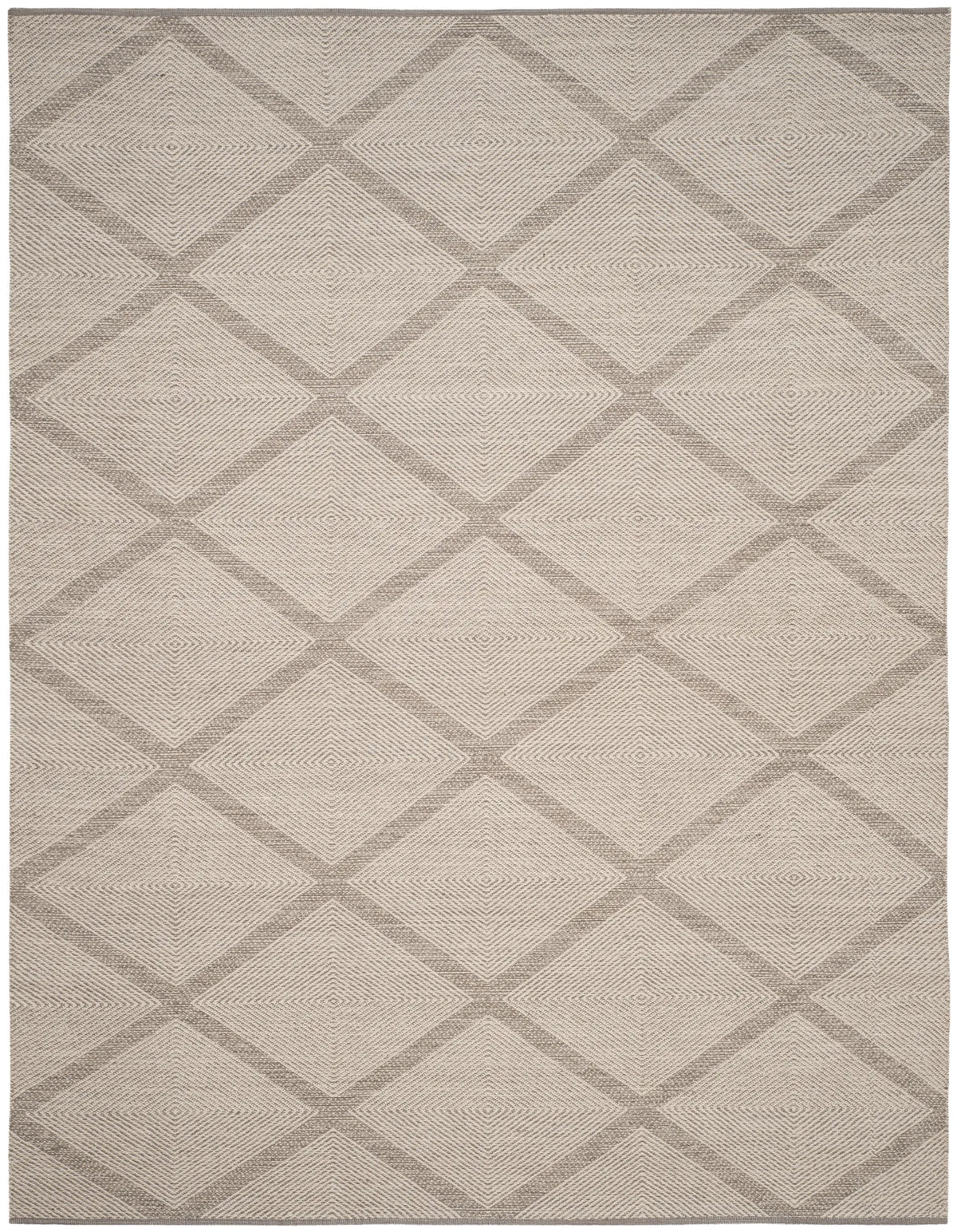 Safavieh Montauk 10'-0" x 14'-0" Rug in Grey