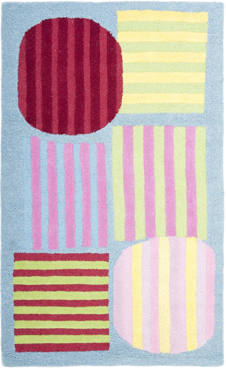 Safavieh Safavieh Kids 3'-0" x 5'-0" Rug in Blue / Multi