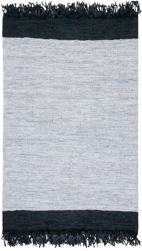 Safavieh Vintage Leather 4'-0" x 6'-0" Rug in Ivory / Black