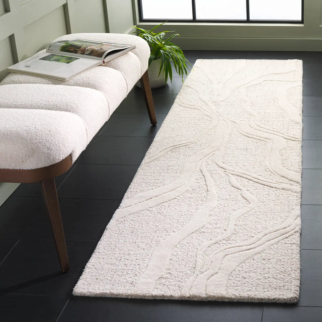 Safavieh Ebony 2'-3" x 8'-0" Rug in Grey / Ivory