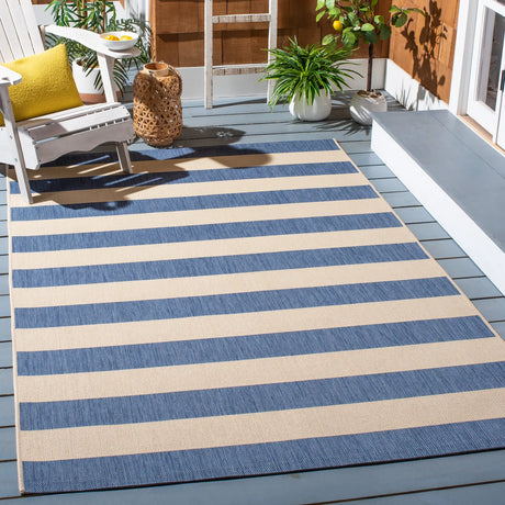 Safavieh Courtyard 4'-0" x 5'-7" Rug in Beige / Blue