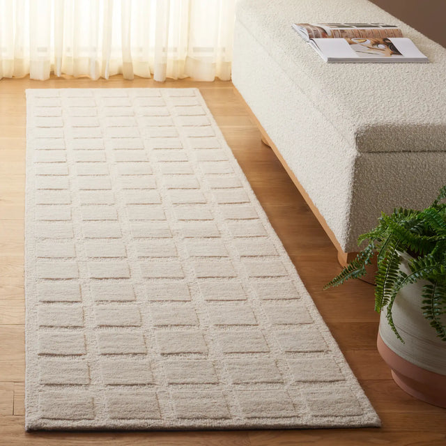 Safavieh Genre 2'-3" x 8'-0" Rug in Beige