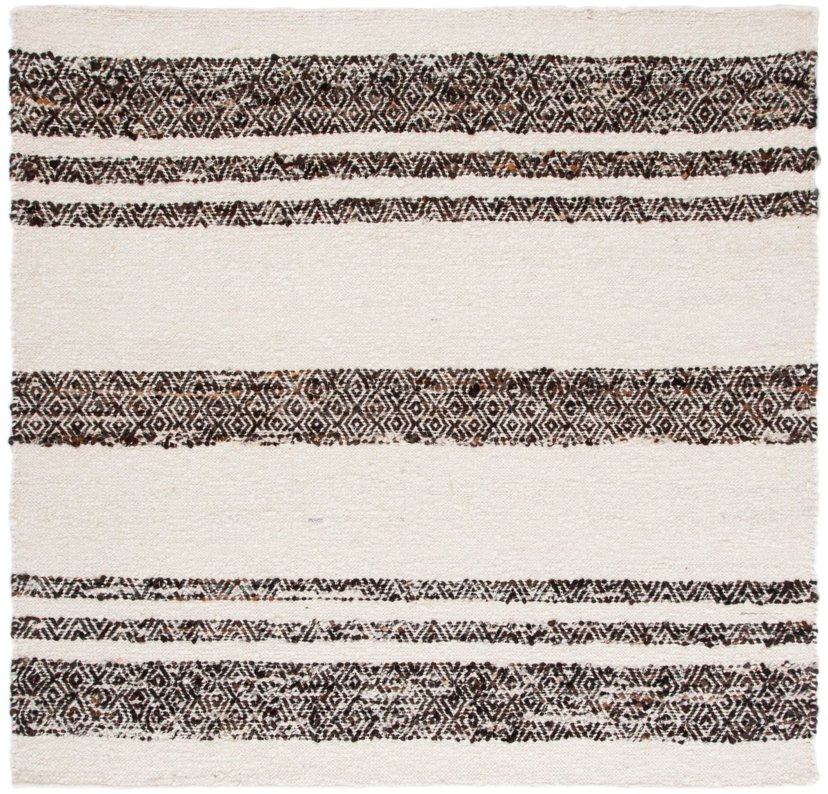 Safavieh Natura 6'-0" x 6'-0" Rug in Black / Ivory