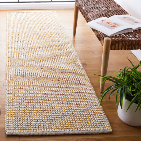 Safavieh Vermont 2'-3" x 8'-0" Rug in Ivory / Gold