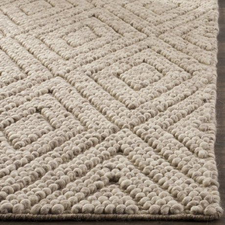 Safavieh Natura 5'-0" x 8'-0" Rug in Beige