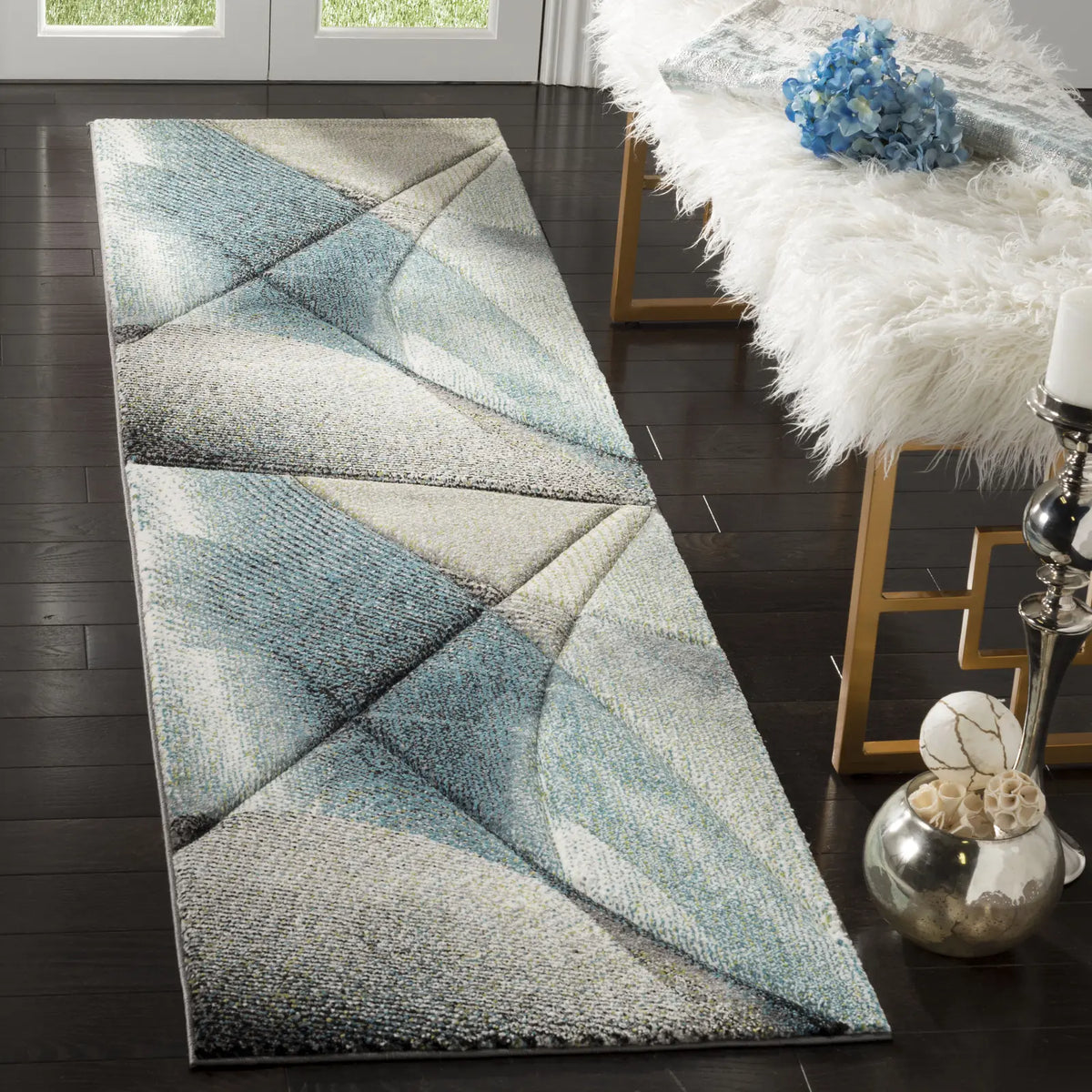 Safavieh Hollywood 2'-3" x 4'-0" Rug in Grey / Teal