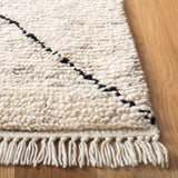 Safavieh Casablanca 4'-0" x 6'-0" Rug in Ivory / Black