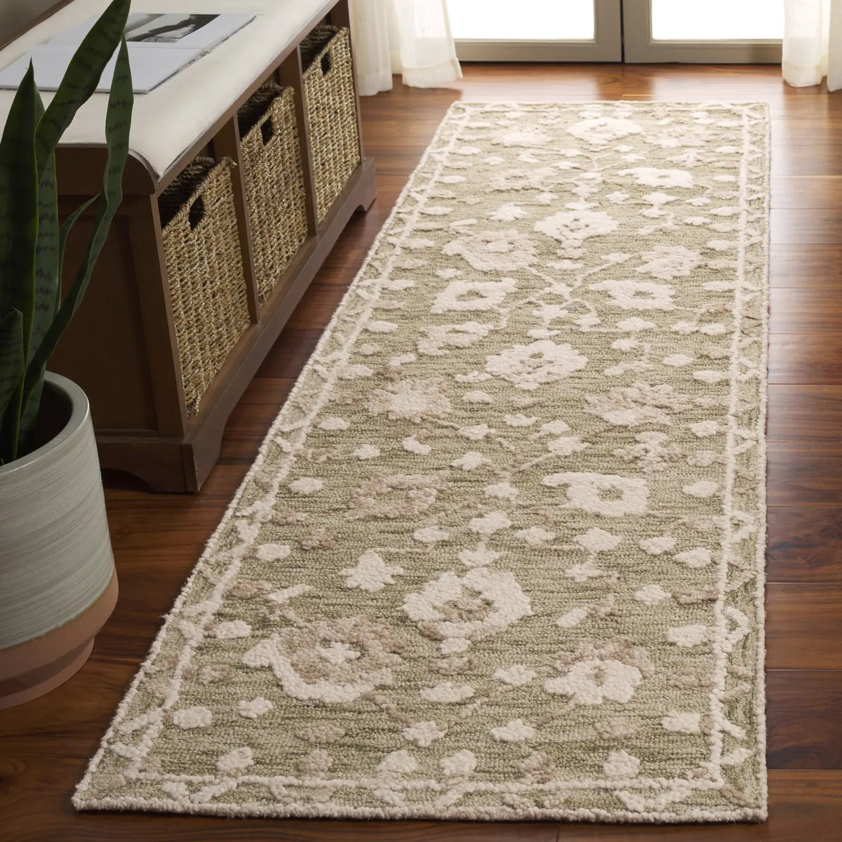Safavieh Marquee 2'-3" x 8'-0" Rug in Green / Ivory