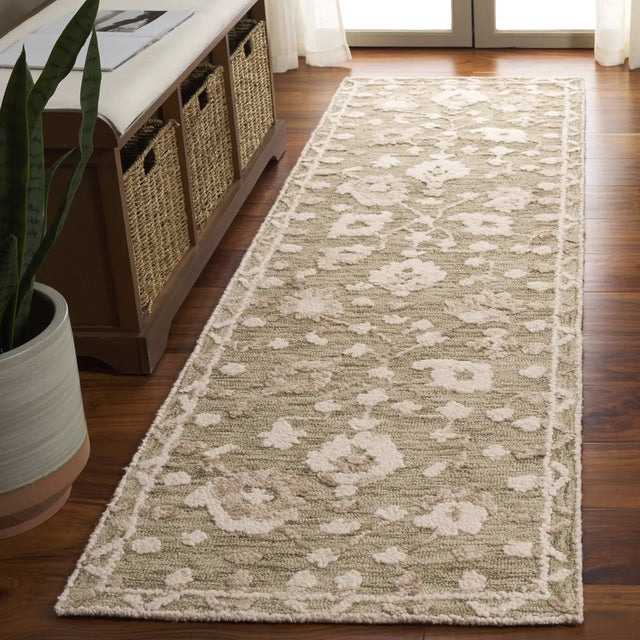 Safavieh Marquee 2'-3" x 8'-0" Rug in Green / Ivory