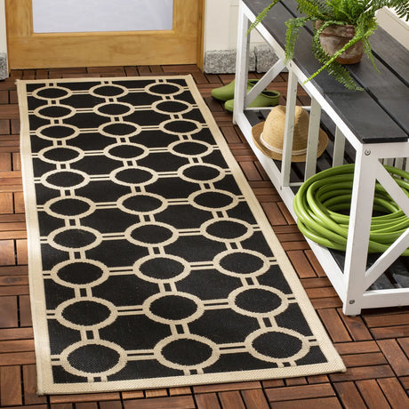 Safavieh Courtyard 2'-3" x 6'-7" Rug in Black / Beige