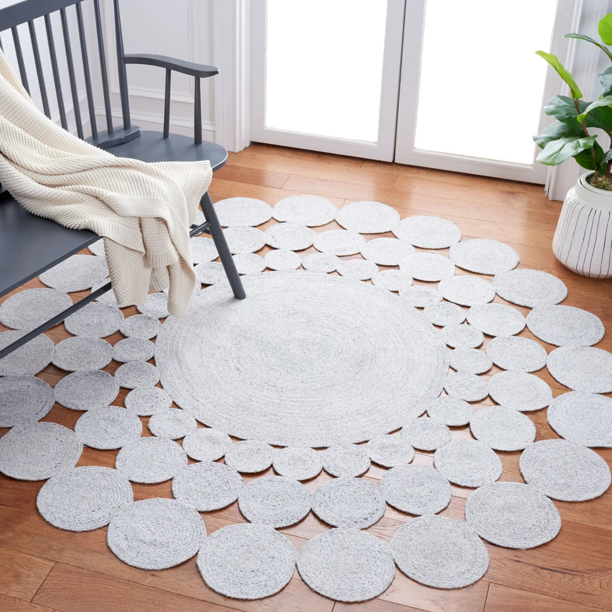 Safavieh Cape Cod 5'-0" x 5'-0" Rug in Grey