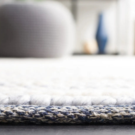 Safavieh Natura 4'-0" x 6'-0" Rug in Ivory / Blue