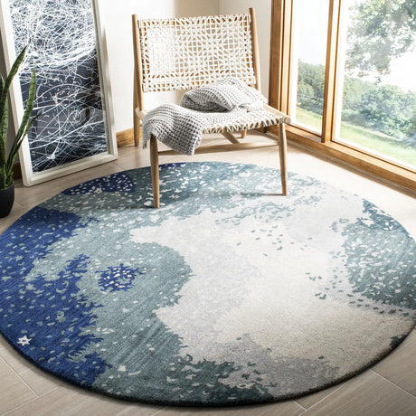 Safavieh Soho 6'-0" x 6'-0" Rug in Blue / Multi