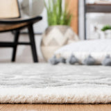 Safavieh Metro 5'-0" x 8'-0" Rug in Ivory / Grey