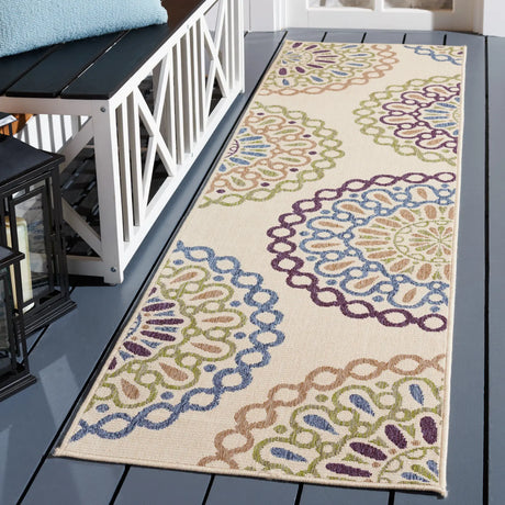 Safavieh Veranda 2'-3" x 8'-0" Rug in Cream / Green