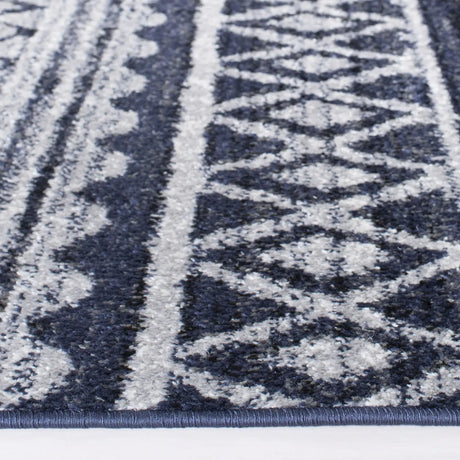 Safavieh Adirondack 4'-0" x 6'-0" Rug in Ivory / Navy