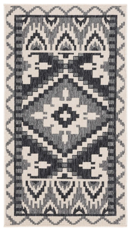 Safavieh Veranda 2'-0" x 3'-7" Rug in Beige / Grey