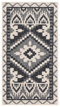 Safavieh Veranda 2'-0" x 3'-7" Rug in Beige / Grey