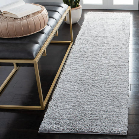 Safavieh August Shag 500 2'-0" x 8'-0" Rug in Light Grey