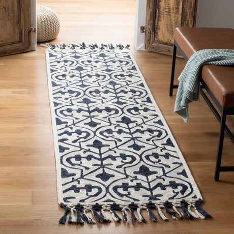 Safavieh Sahara 2'-3" x 8'-0" Rug in Navy / Ivory
