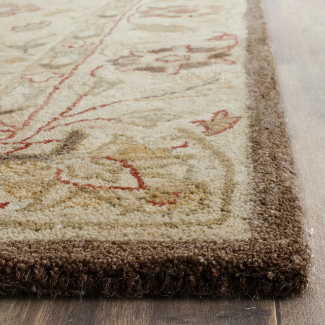 Safavieh Antiquity 4'-0" x 6'-0" Rug in Beige / Beige