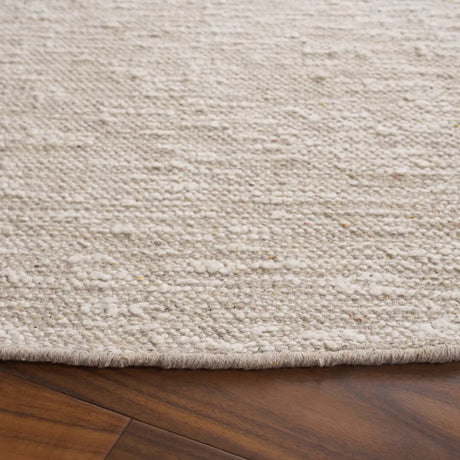 Safavieh Montauk 6'-0" x 6'-0" Rug in Light Grey / Ivory