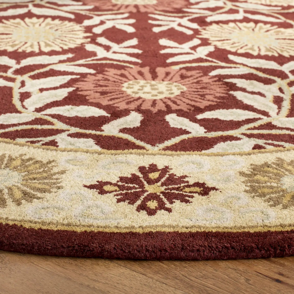 Safavieh Heritage 6'-0" x 6'-0" Rug in Red / Beige