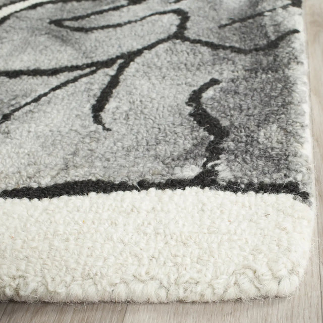 Safavieh Dip Dye 8'-0" x 10'-0" Rug in Ivory / Light Grey
