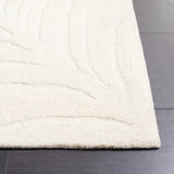 Safavieh Ebony 4'-0" x 6'-0" Rug in Ivory
