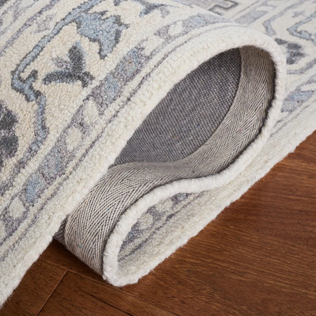 Safavieh Metro 4'-0" x 6'-0" Rug in Grey / Ivory