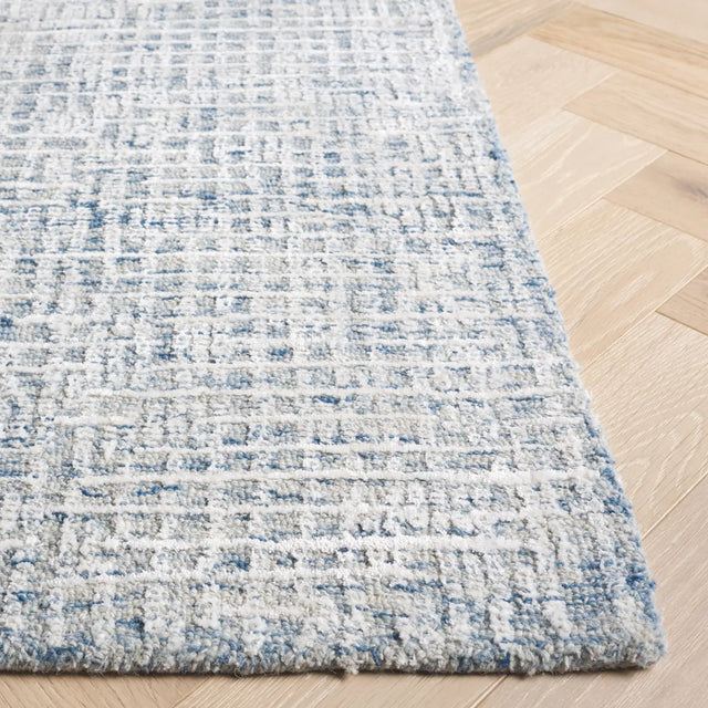 Safavieh Glamour 4'-0" x 6'-0" Rug in Blue / Ivory