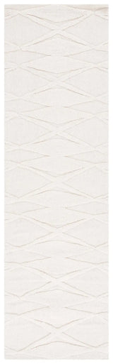 Safavieh Chatham 2'-3" x 8'-0" Rug in Ivory