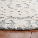 Safavieh Metro 6'-0" x 6'-0" Rug in Ivory / Grey