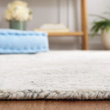 Safavieh Metro 4'-0" x 6'-0" Rug in Grey / Ivory