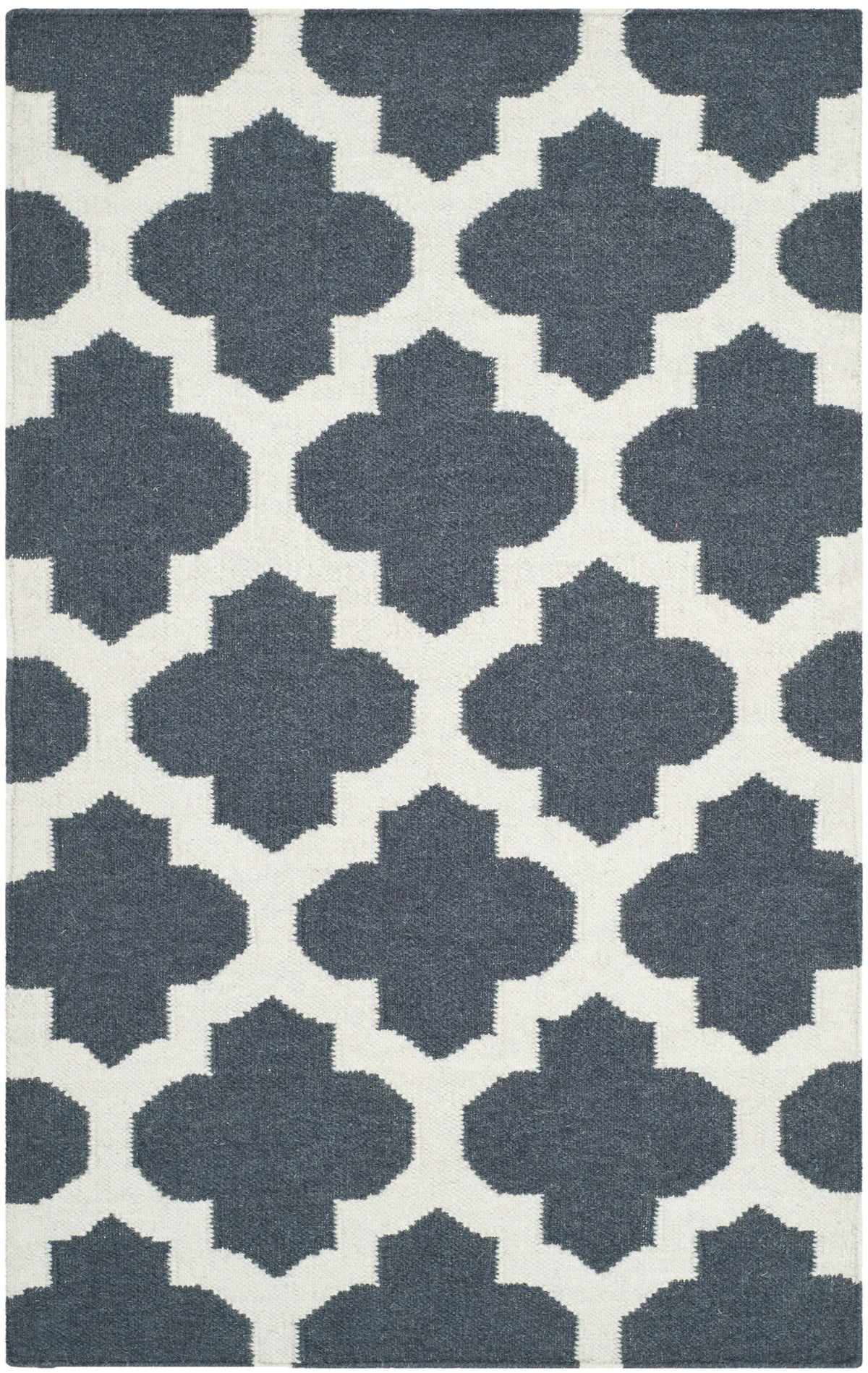 Safavieh Dhurries 2'-6" x 4'-0" Rug in Blue / Ivory