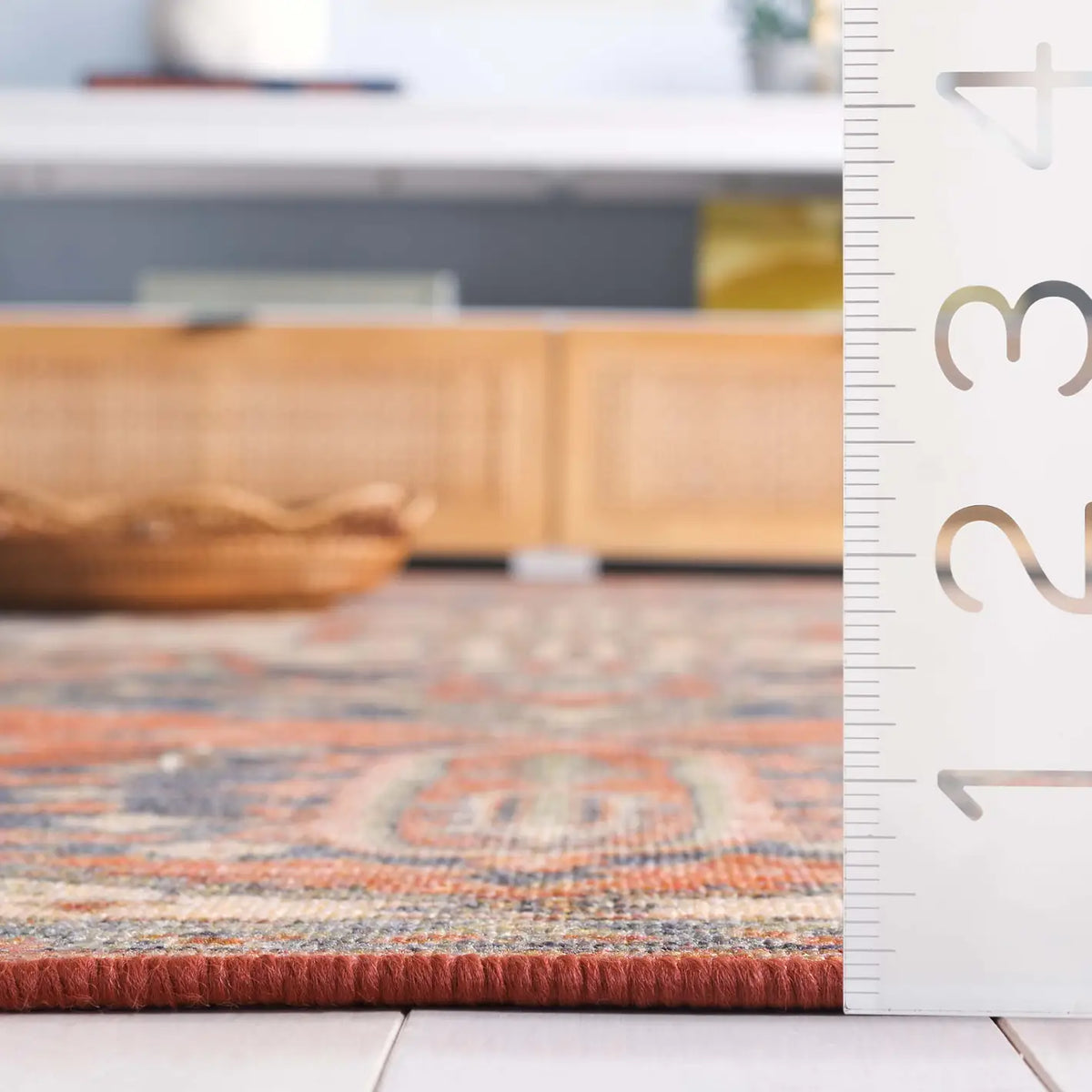 Safavieh Journey 4'-4" x 6'-4" Rug in Rust / Navy